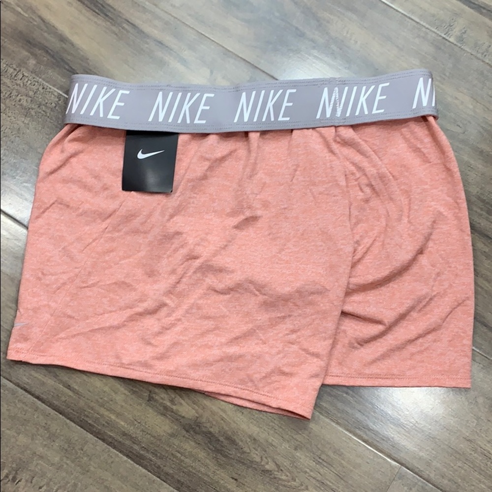 NIKE Women’s running shorts with Dri-Fit Technolog - Picture 4 of 13